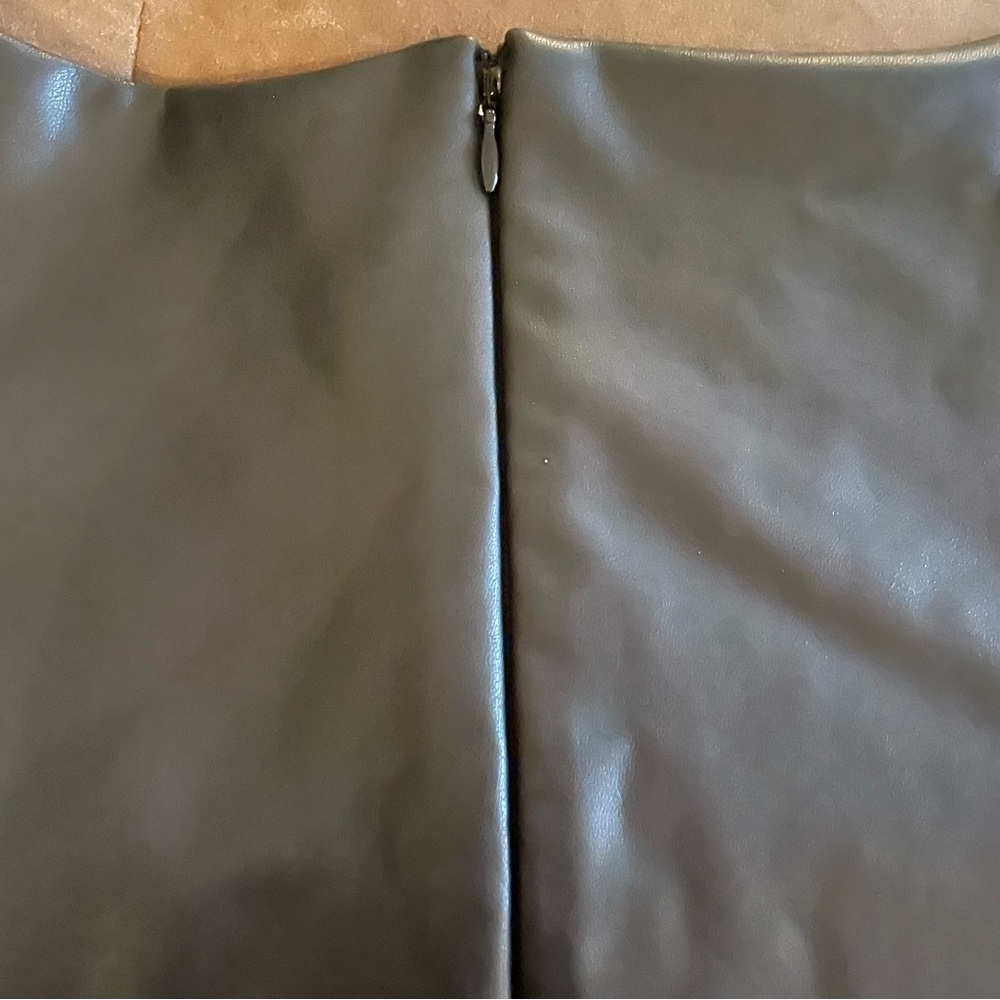 Guess Faux Leather Mini Dress NEW - Picture 7 of 7